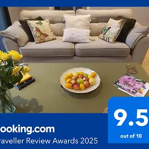  Homestay Rose Garden Retreat United Kingdom